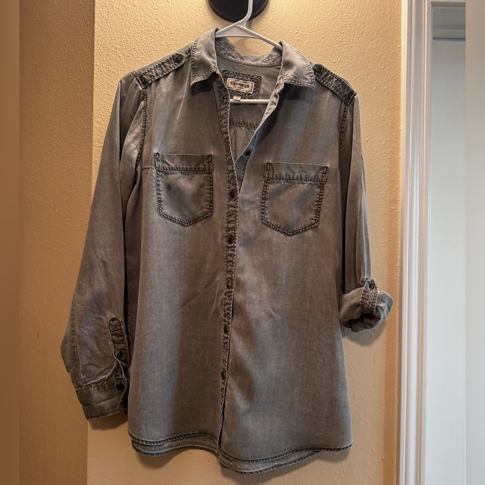 Women’s Casual Green Button-Up Shirt